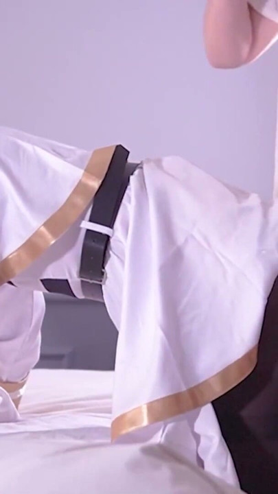 Cute Frieren Cosplayer get Fucked, Asian hentai cosplay 5 | Clip 3