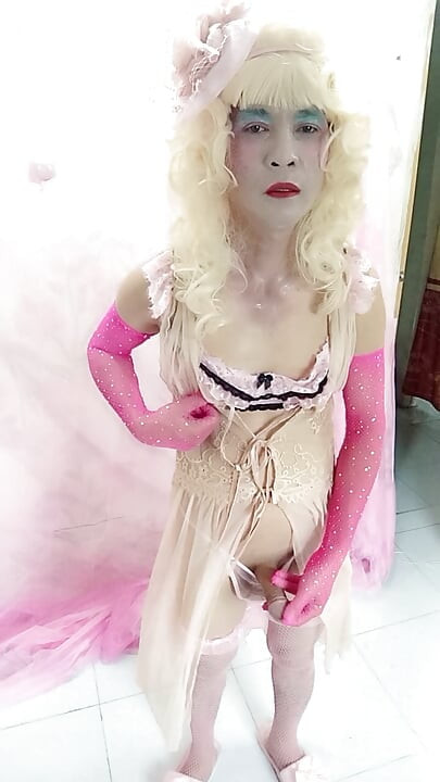 Oanh Le sexy kleidung zu tragen ist ein selfie
