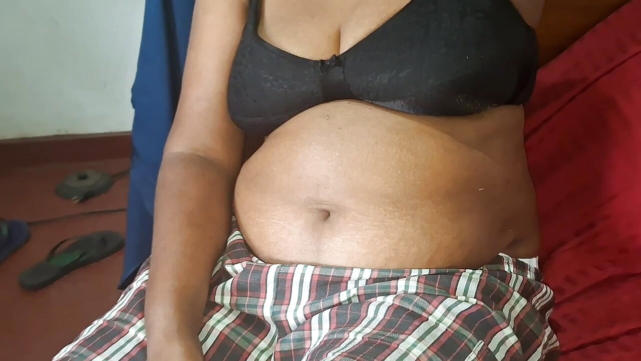 Stortuttad asiatisk MILf så söt riktig video