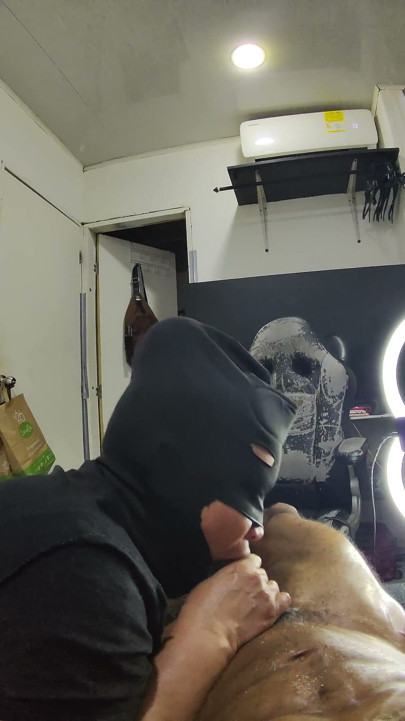 Throat Champ Black Mask 3