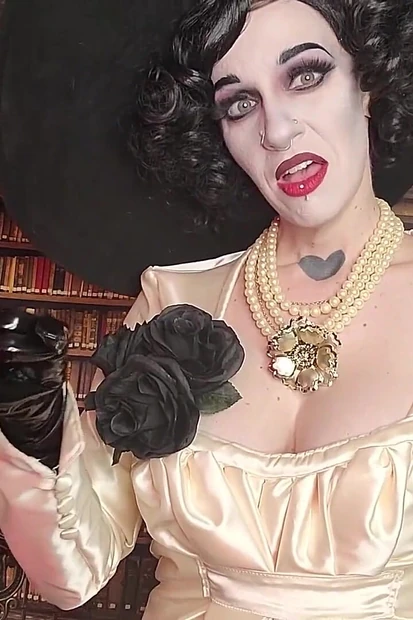 Lady Dimitrescu Παγκόσμιο JOI