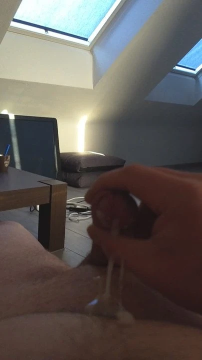 Handjob smalle dick