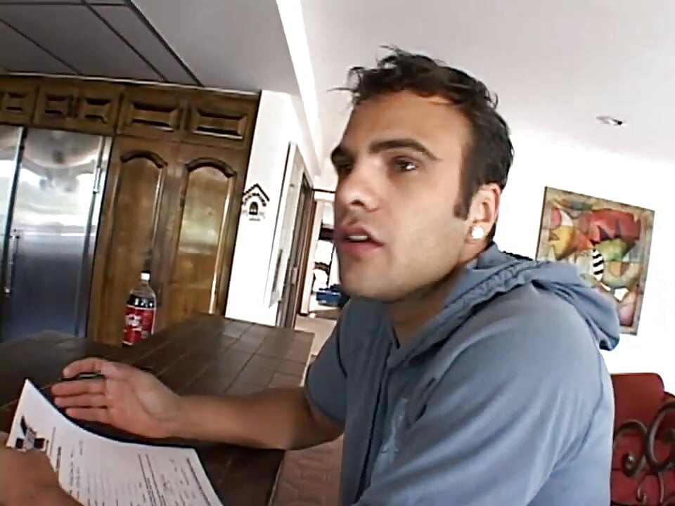 Kinzy Jo wskakuje na wielki twardy kutas jak dziwka!