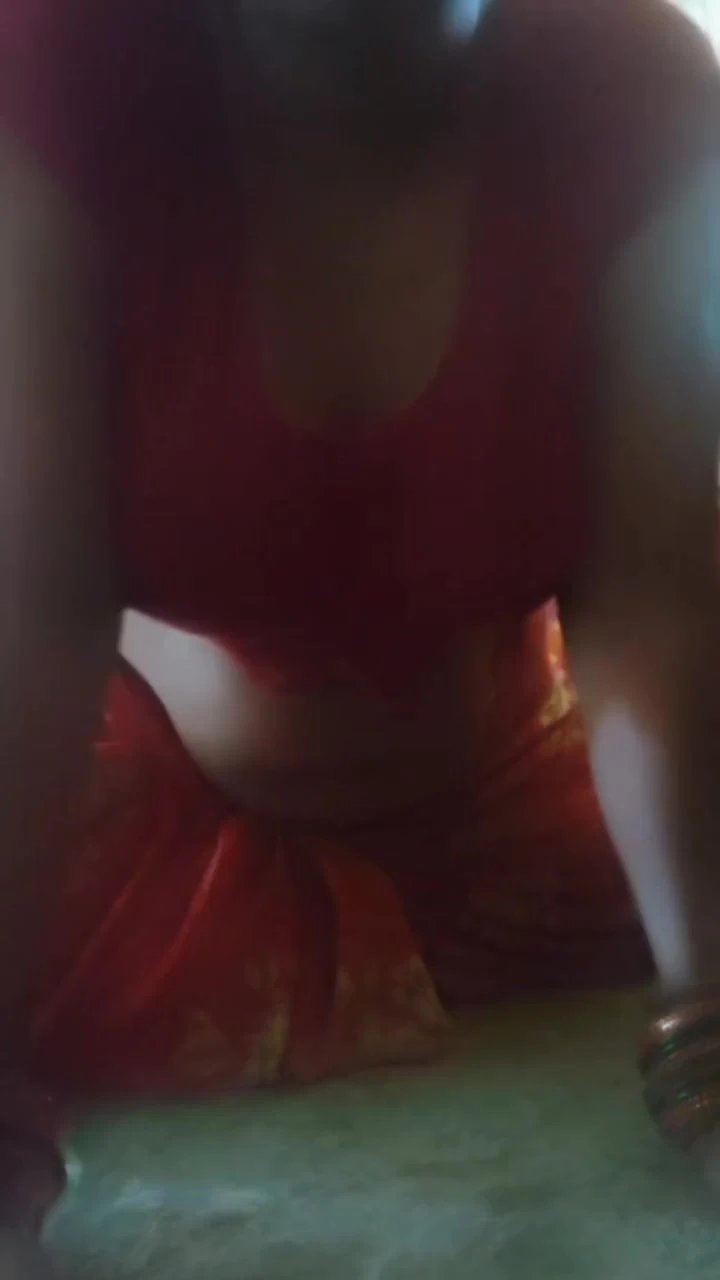 Desi mallu aunty fingerings pusssy to orgasam,aunty sex viral video, viral mms aunty