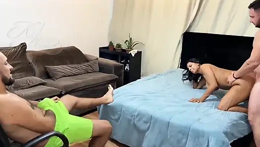 After Leaving the Subscriber Just Feeling Like It, We Called Him to Participate a Little.