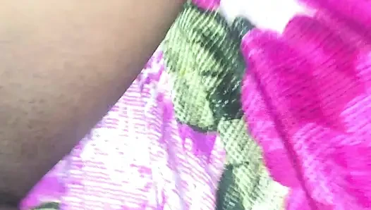Наездница дези 18+ скачет на хуе