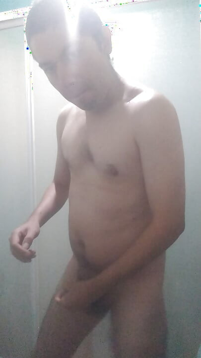 Играю перед душем