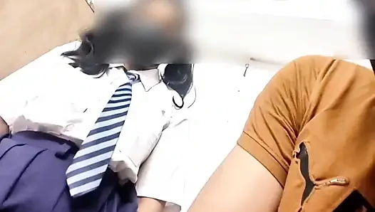 Bu Guru Ngentot Muridnya Dengan Imbalan Lulus Darinya.