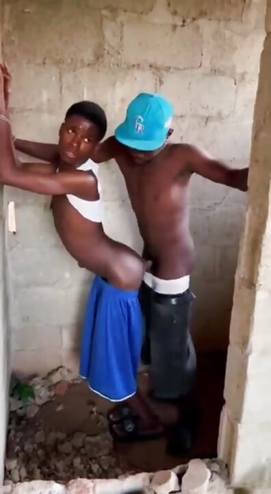 Sex in Uncomplicated Building with Street Guy