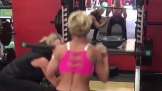 Britney geeft een sexy training