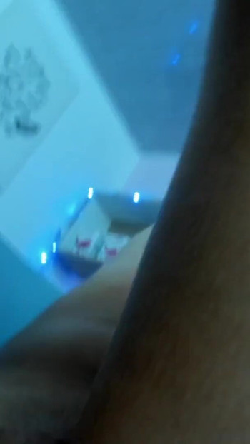 Moment puissant de « Une étudiante colombienne vous éjacule sur le visage pendant qu’elle se tient sur vous et te demande de »