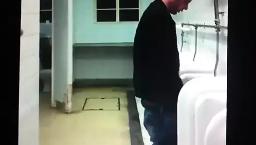 Rápido bb A la mierda en público baño