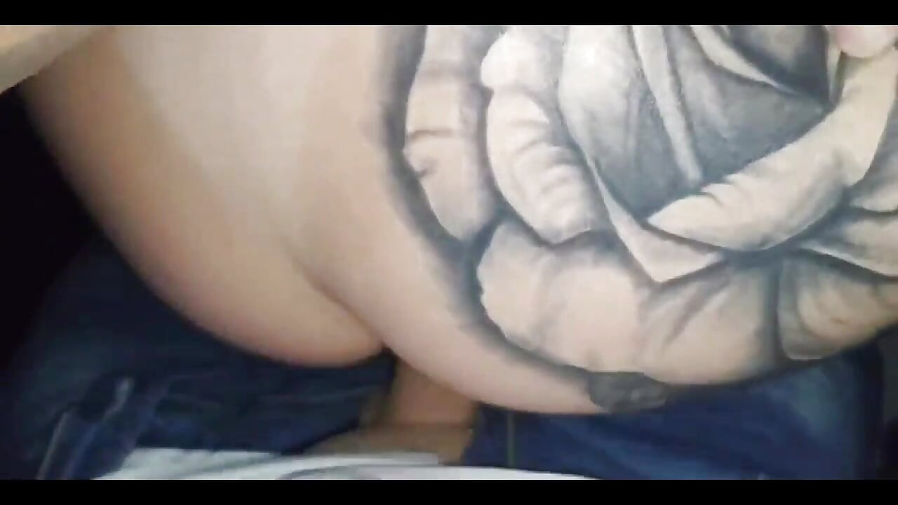 החבר שלי לקח אותי לראות את חור התהילה בנדנדה