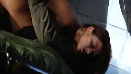 MILF трахает свою соседку