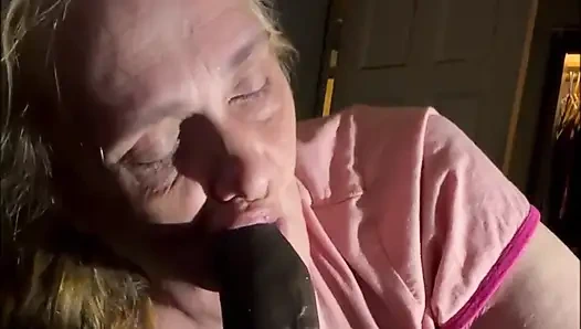 Headrietta: nyepong raksasa pria kulit hitam