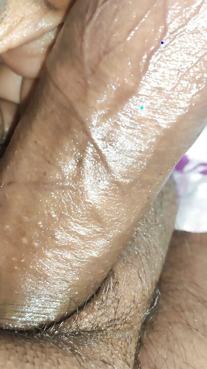 여친이 없어서 대학생은 손으로 정욕을 만족했습니다.