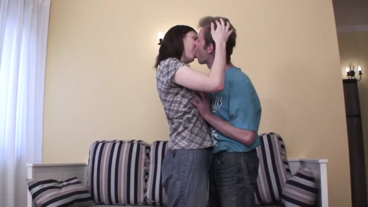 在德国出轨一个婊子，她的阴户上有头发和