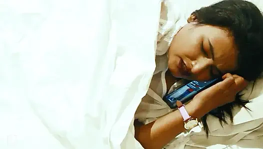 Бхабхи дези милфу трахнул Дьюар и делает минет жестче, хинди аудио