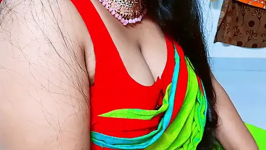 My stepmother came to me to fuck me wearing a new saree, so I fucked her as I wanted.