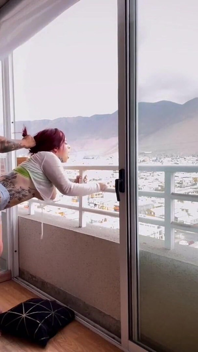 Tear my ass and let the neighbors see me (amateur porn) | Clip 1