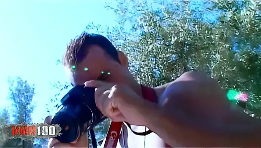 Angie Kiss: Alys Asi ve Angie Kiss havuzda amcık ve dildo yiyor