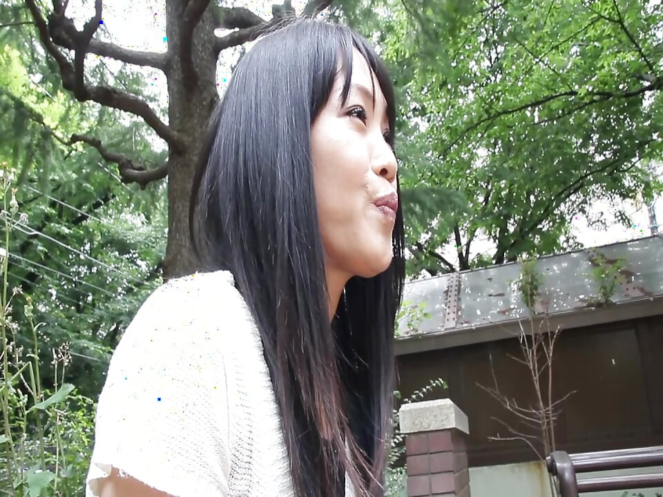 A129G04 People often say I look sexy, but I really am. A black-haired, busty mature woman who applied for a cram cam AV for close-up sex has intense, lewd sex!