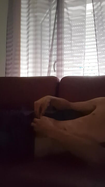 我们做自己好看，而不是我们在沙发上
