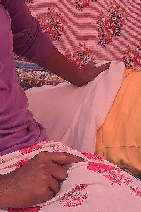 Indian Tamil Wife Want Sex and Reaches Orgasm
