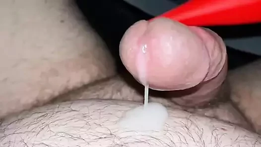 Yeni oyuncak beni çok sert boşalttı