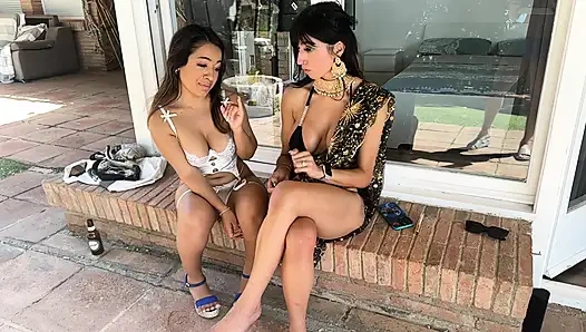 Threesome Di Kolam Renang Dengan Pakistani Dan Latina - Aaliyah Dan Angry Doll