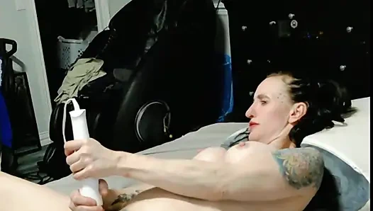 Evli kadın kocasından yarak alıyor