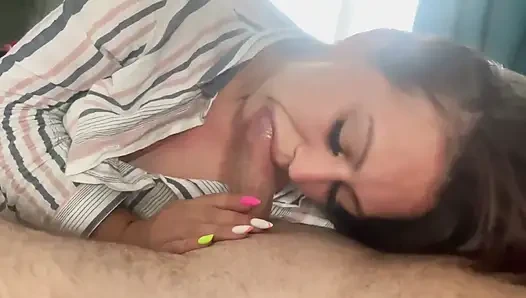 Sepong kontol terbaik pagi-pagi