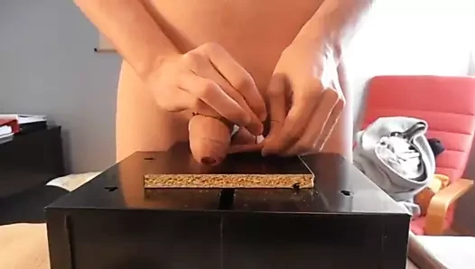 Alt tadao taşaklarını çivileme