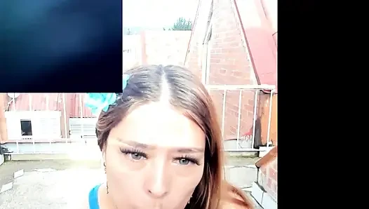 Глотаю игрушку на высоте более метра на террасе моего дома Двойная камера