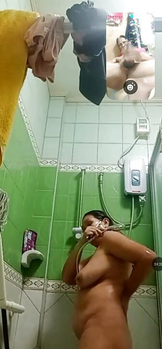 Assy taking a bath .i cum to her for seeing nude
