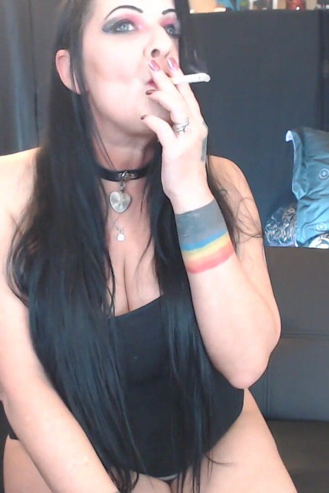 Come la lengua de mis cenizas utilizada para desairar