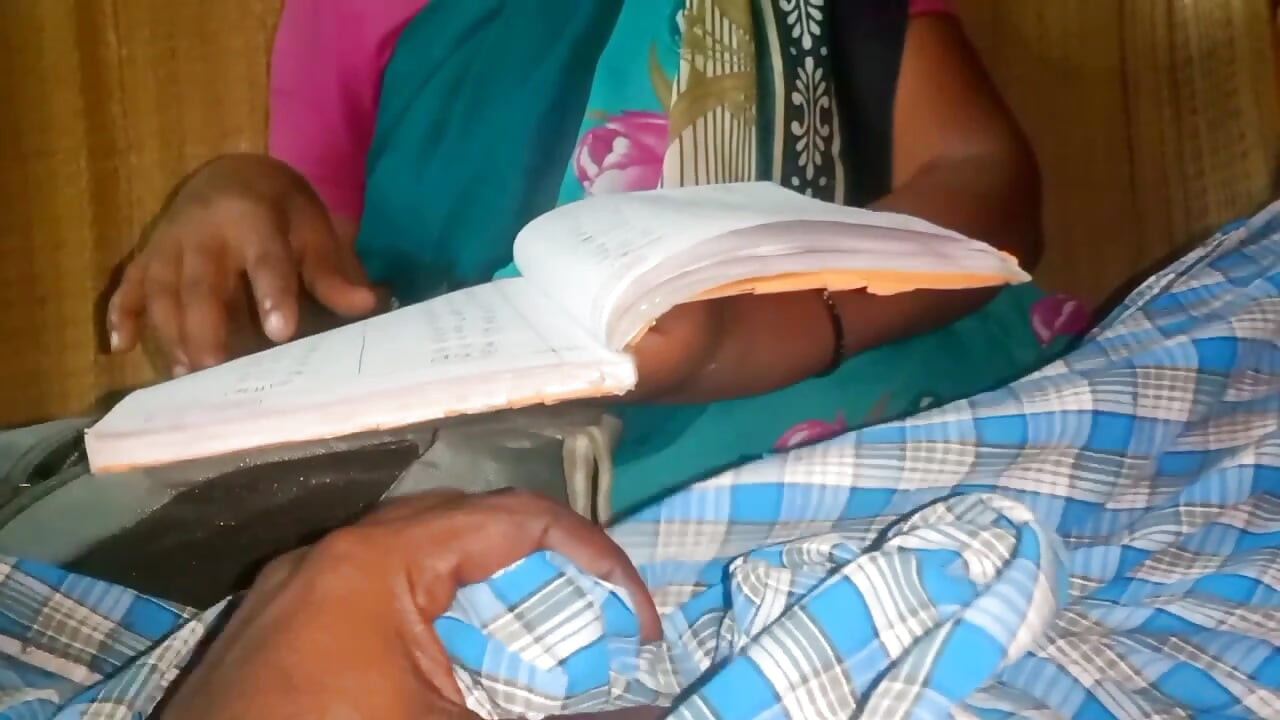 Tamil czesne nauczyciel ręczna robota z kutasem chłopaka