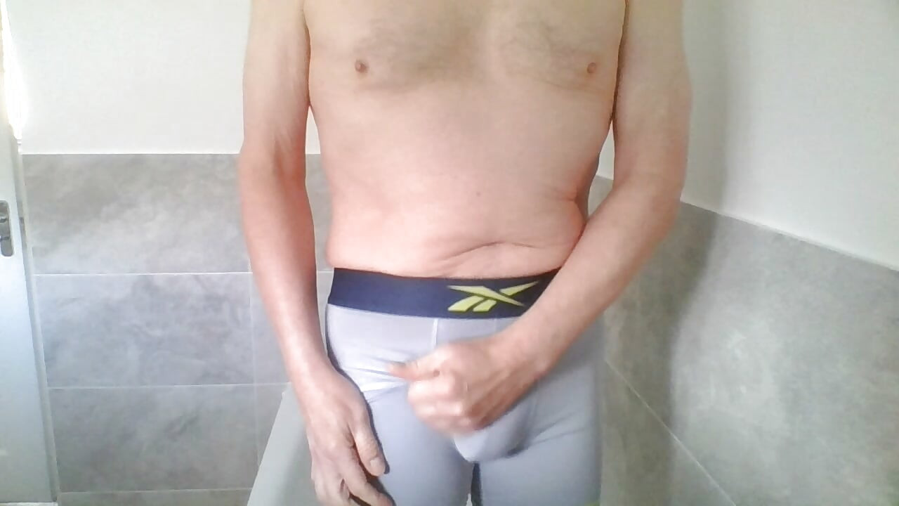 Desperate for a piss in boxers and horny wank