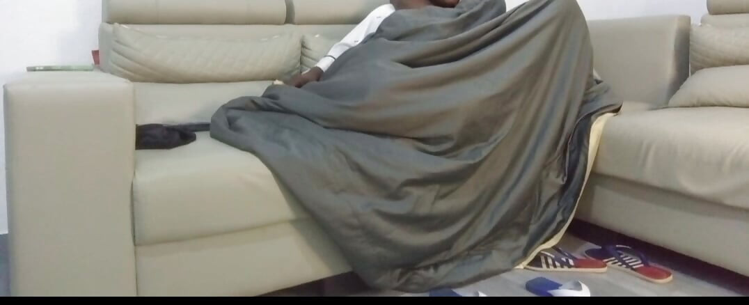 It was very cold watching a movie, he turned me on and fucked me after I got back from the trip, oh what a great fuck!