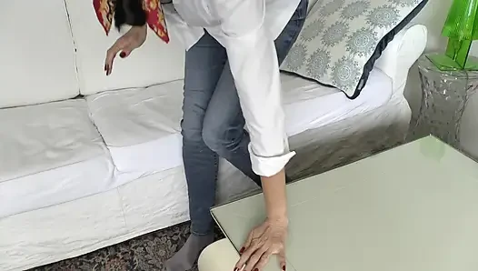 Paint My Fingernails Red and You Blow Them Dry! Lady Victoria Valente