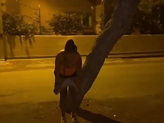 Chica caliente con coletas en consoladores callejeros follada duro con una preñada
