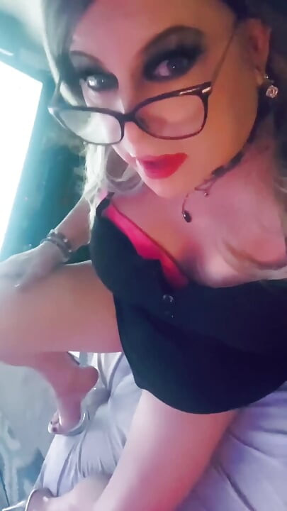 CD Krissy Sweets thèm muốn con cu cứng của bạn