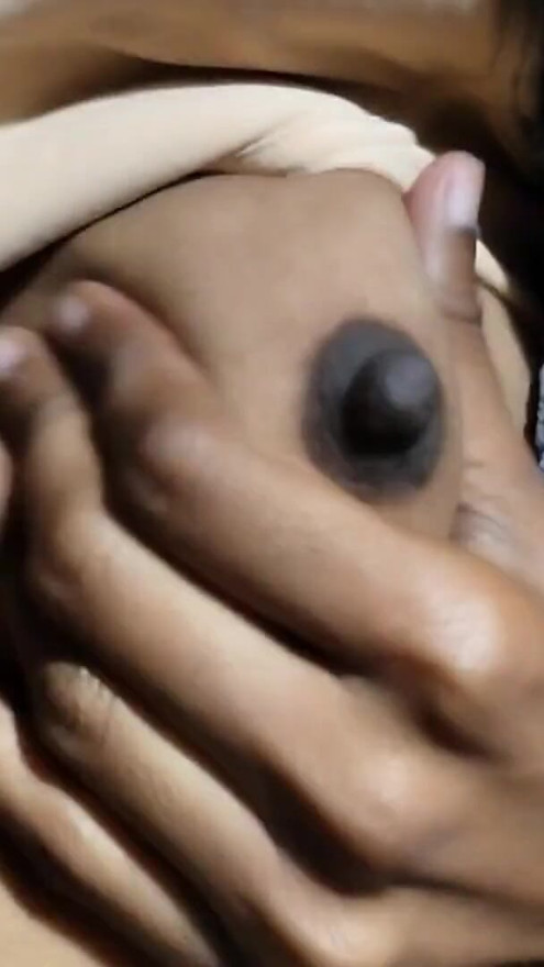 Bhabhi Apni Boobs Dikha Kar Peeni Bula Rahi Hai Devar Ko 🤤 | Clip 1