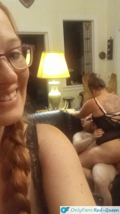 Selfie cuckquean - esposa cornudo se filma viendo marido follando y ...