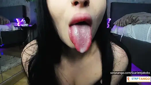 ScarlettJakobs приносит голубые глаза и плохие намерения