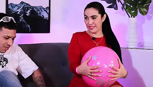 Sarah Black Reveals What Life Is Like for a MILF Adult Content Creator