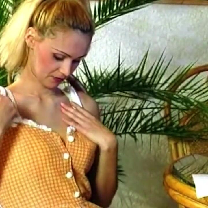 Mature Blonde's Hairy Hole Stretched Wide in Sloppy Fuck