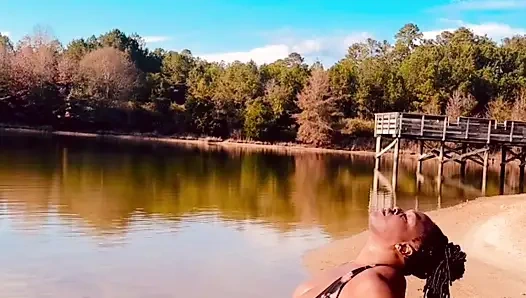 EBONY COUGAR TWERKING ON THE BEACH IN A SWIMSUIT