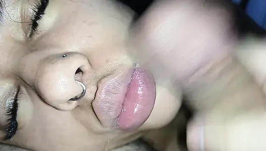 Yüzüne boşalma, bu kaltağın güzel yüzüne boşalma