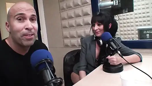 Латинские девушки обожают, когда их трахают во все дырки - DVD